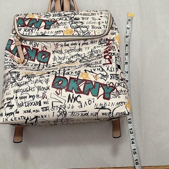 NWT DKNY TILLY‎ GRAFFITI BACKPACK - Picture 4 of 8